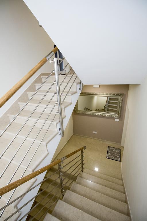Lct Apartment Laura Omiš Buitenkant foto