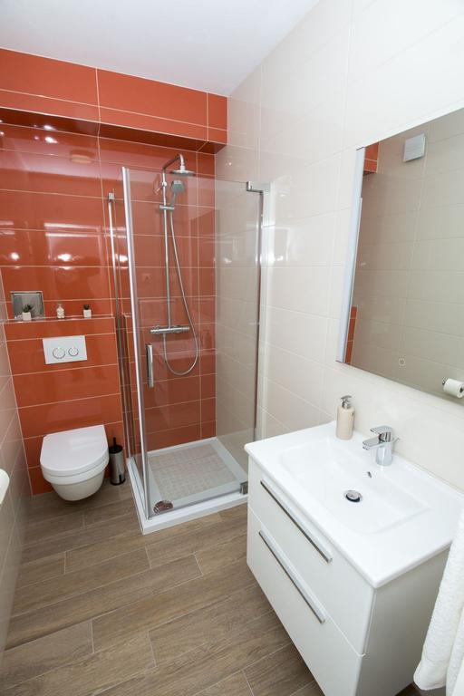 Lct Apartment Laura Omiš Buitenkant foto